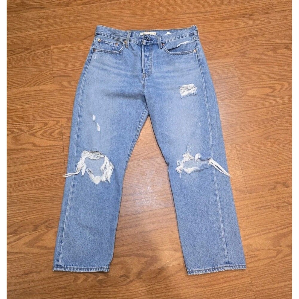 Levi's Premium Womens Wedgie Straight Distressed Light Blue Jeans Size 31 X 26